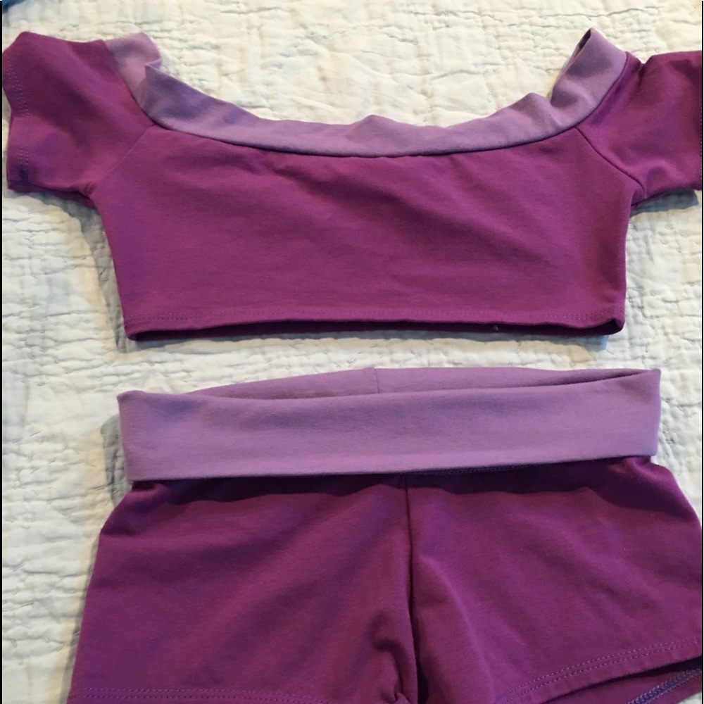 Cute crop top & shorts